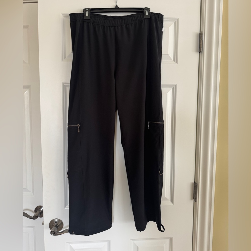 Chico’s Zenergy Black pants, Chico’s size 2 (woman’s size 12/L) great for travel